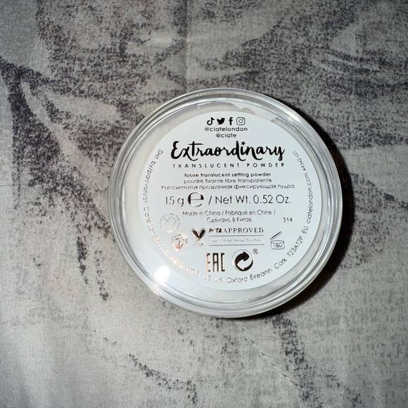 Ciate Translucent Powder - Picture 10 of 10